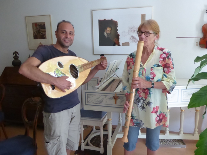 Mohamad Alhassan en Marlies van der Klugt treden zondagmiddag 4 augustus samen met Mousa Noma op in Museum Nijkerk