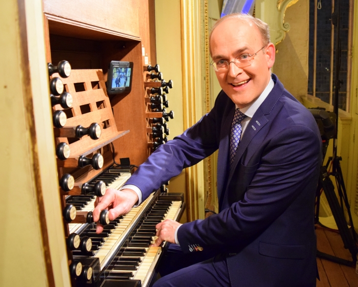 Organist Harm Hoeve