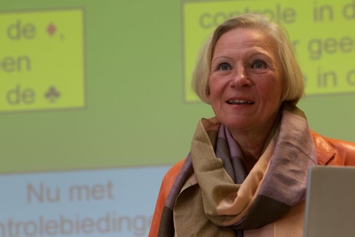 Barbara Kingma bridge docent