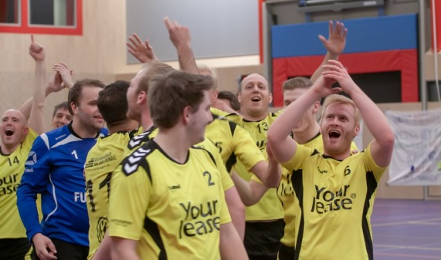 HV Eemland was een wedstrijd voor het einde van de competitie al kampioen en promoveerde daardoor naar de eerste divisie.
