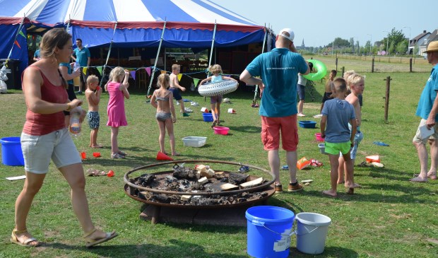 Samen spelletjes doen tijdens de Vakantie Bijbel Week