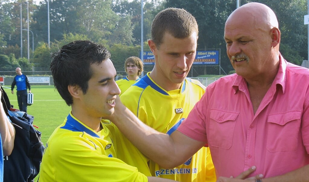 Hans Buurma (rechts) laat een grote leegte achter bij familie en club.