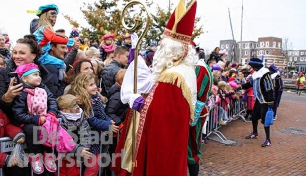 Intocht van Sinterklaas aan de Eemhaven in Amersfoort.