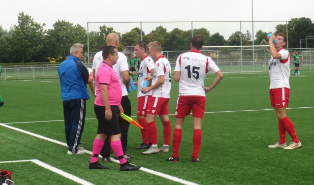 Adempauze tijdens eerste oefenduel van Hardinxveld