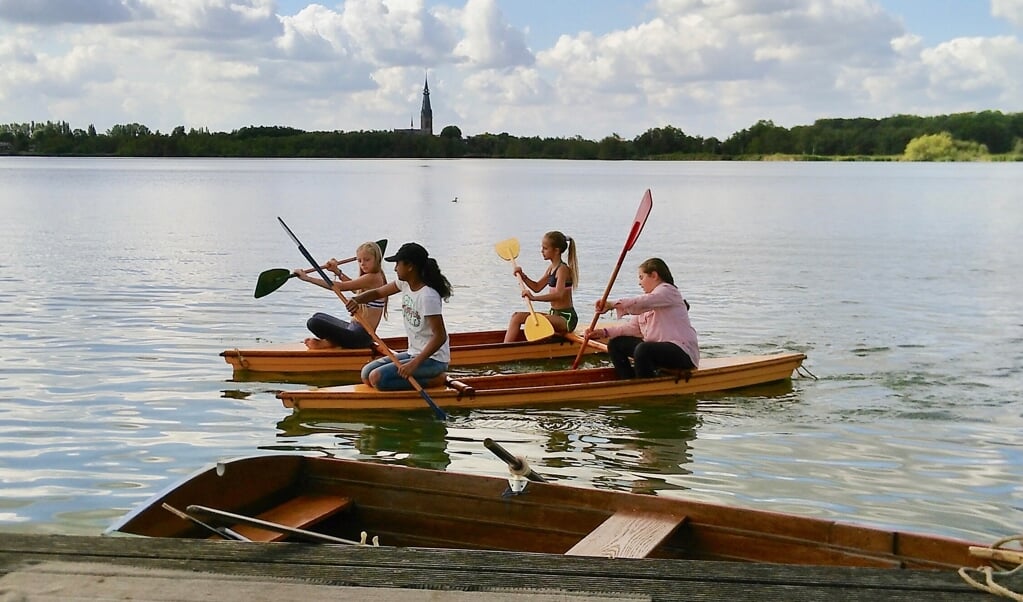 De Poel met zicht op de Urbanuskerk.