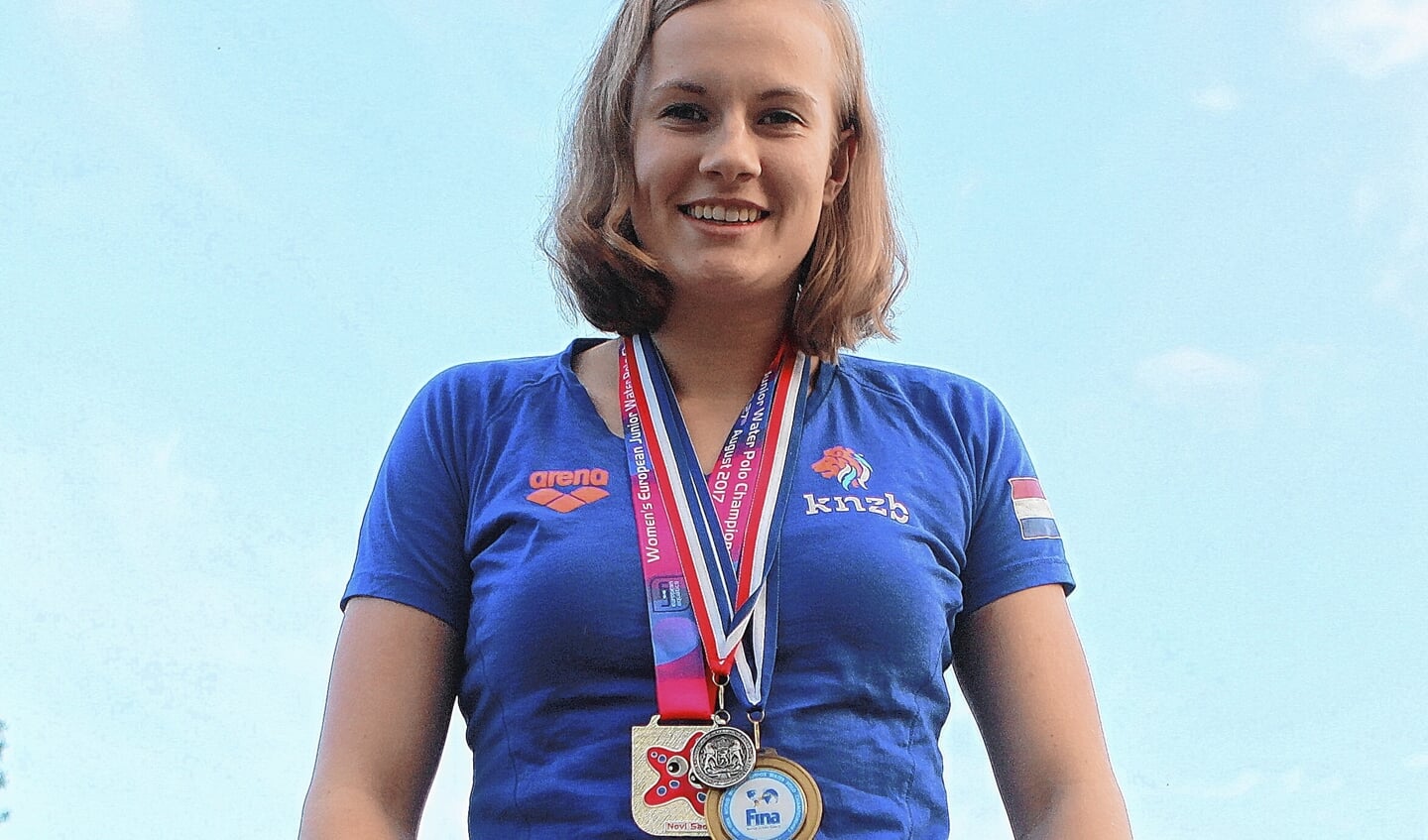 Nina ten Broek in 2017, met een karrenvracht aan medailles.