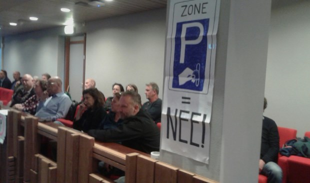 Geërgerde bewoners bij een parkeerdebat in de Amersfoortse raadszaal.