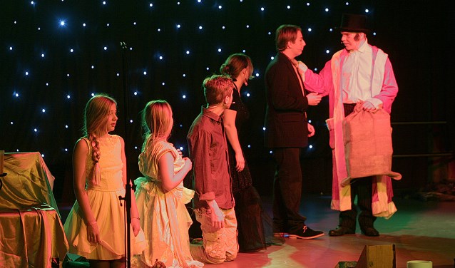 Rond Kerst brengt Marc van Driel 'A Christmas Carol' op de planken.