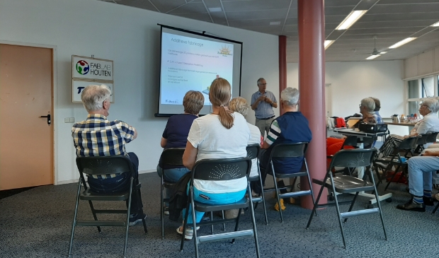 Een presentatie 3D printen van de Senioren zomerschool 2019