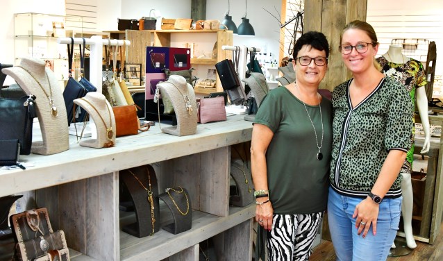 Hetty van Essen en dochter Marleen.