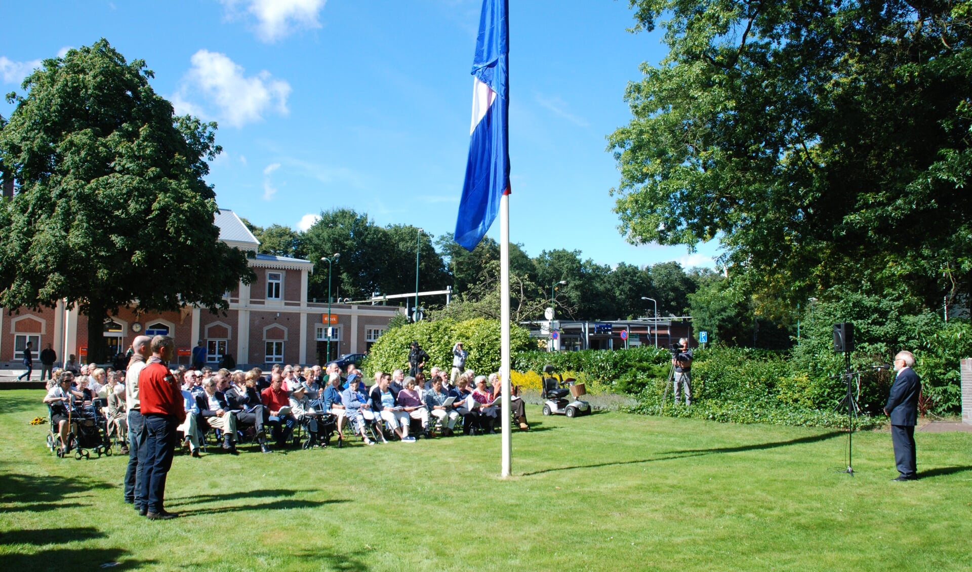 Donderdag 15 augustus wordt de capitulatie van Japan herdacht op het Stationsplein.