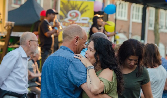 Vanuit het hele land komen dansers naar Nijkerk voor de workshops en het dansfeest van Salsa es la Vida.