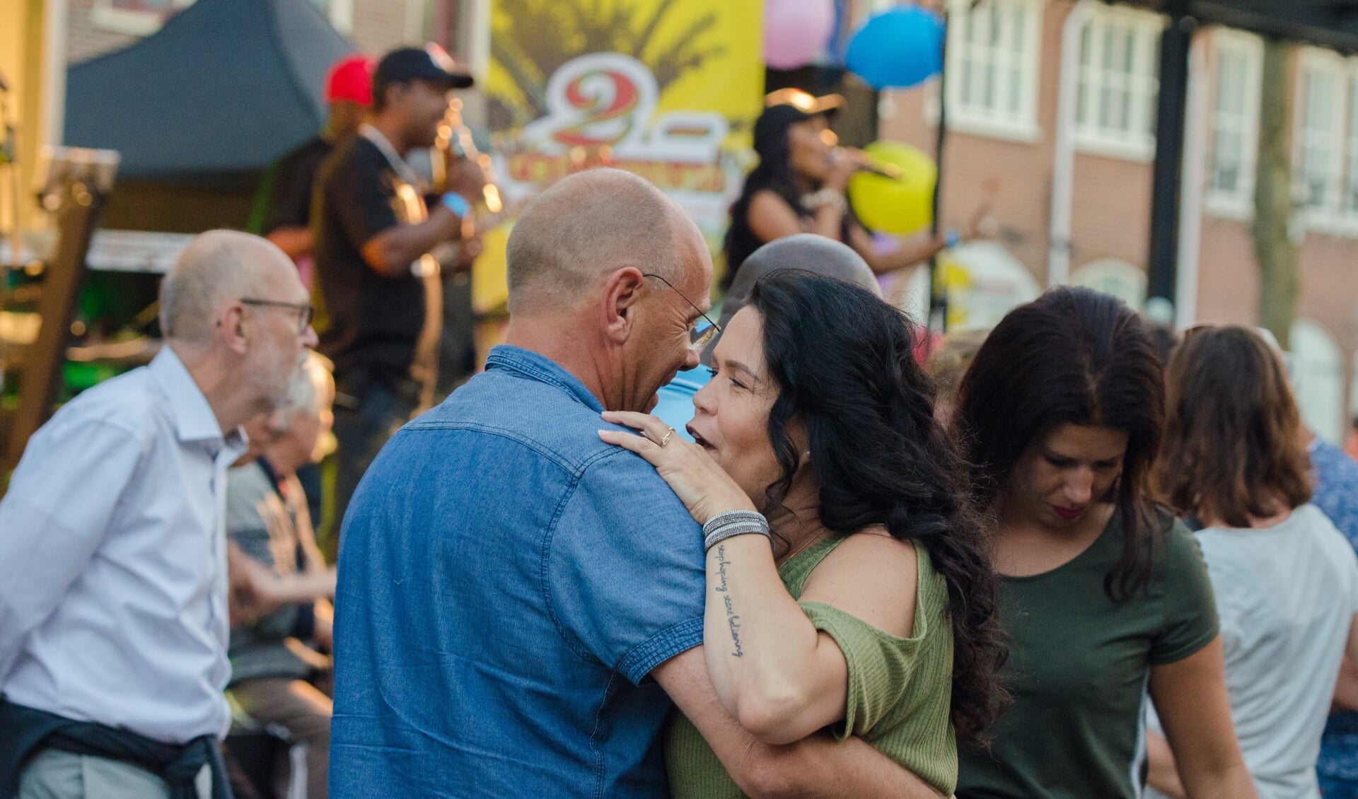 Vanuit het hele land komen dansers naar Nijkerk voor de workshops en het dansfeest van Salsa es la Vida.