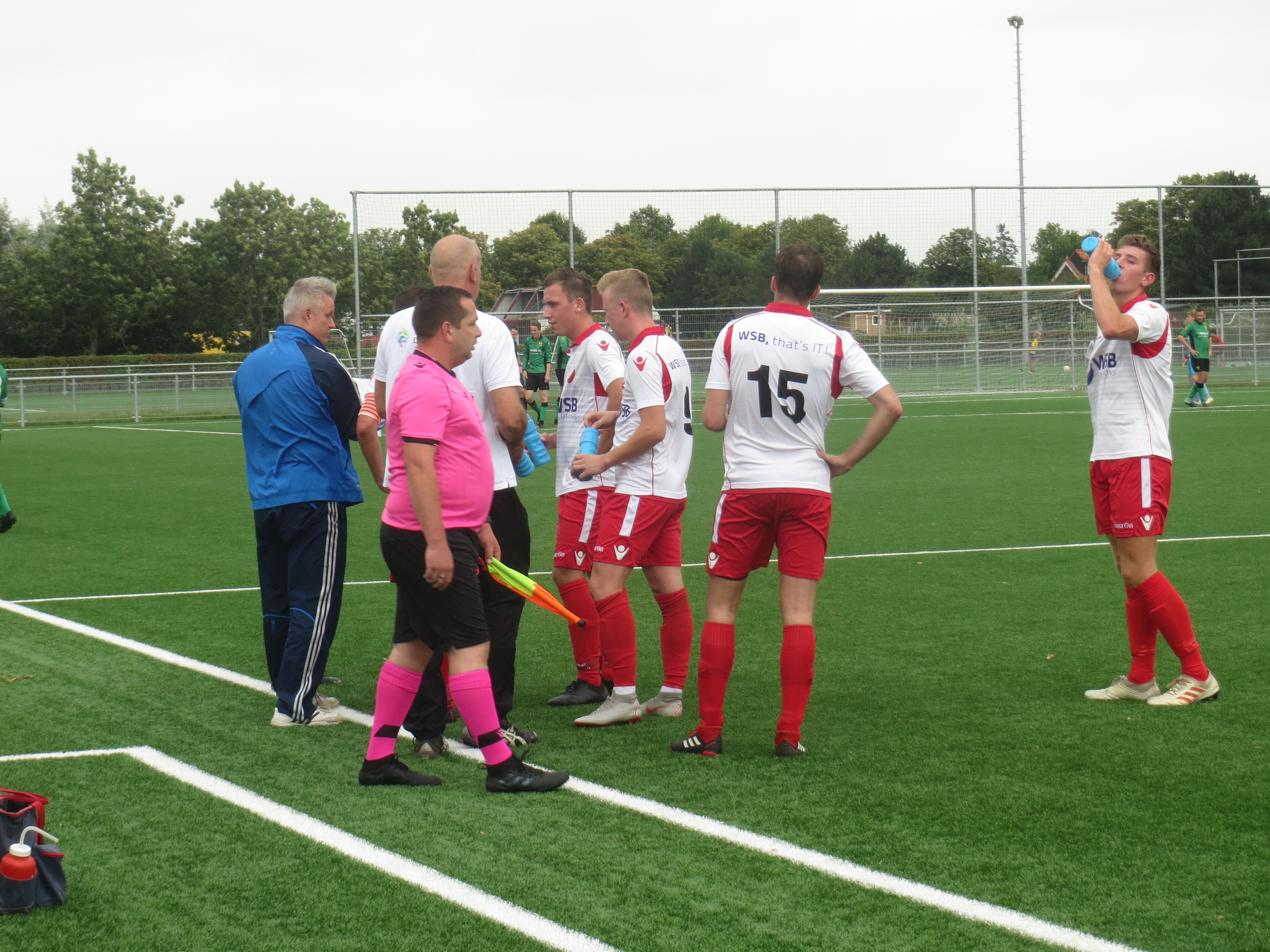 Adempauze tijdens eerste oefenduel van Hardinxveld