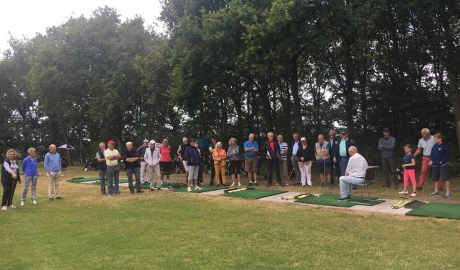 Zittend golfen als oefening