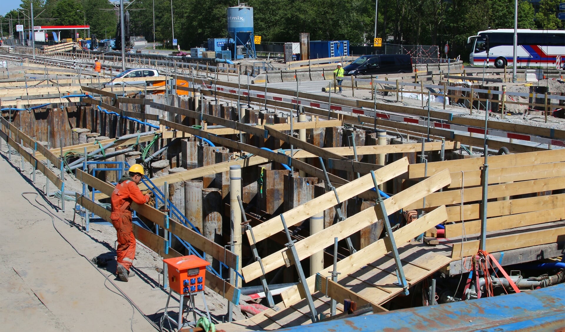 De ombouw van de Amstelveenlijn is in volle gang.