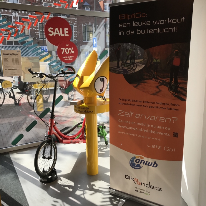 ElliptiGO in ANWB winkel Haarlem