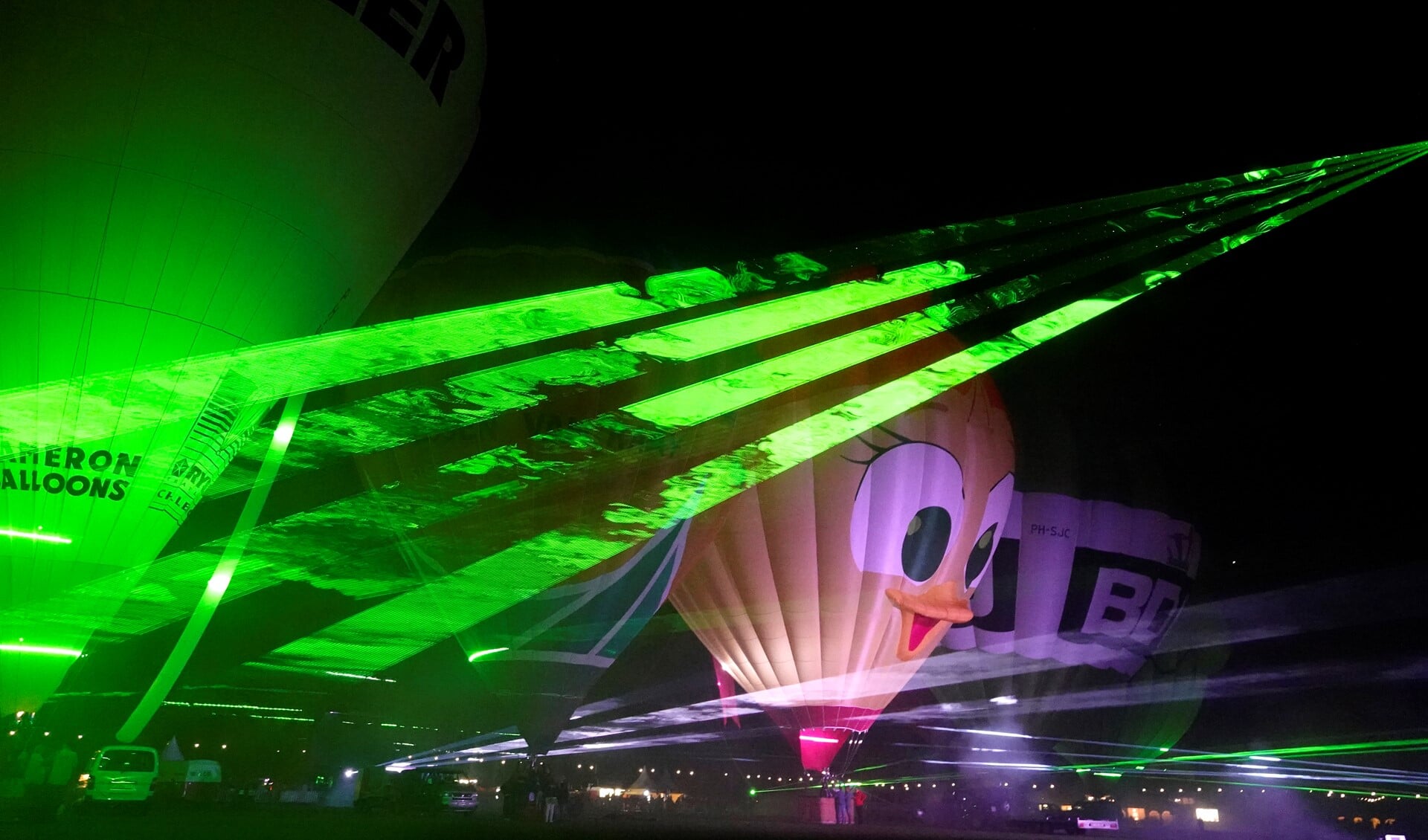 Archieffoto van een lasershow tijdens de Ballonfiësta Barneveld in 2019.