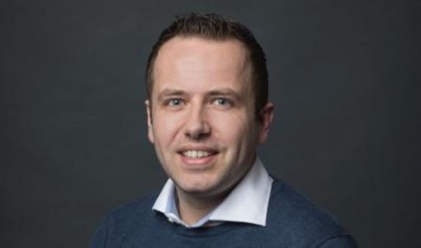 Raadslid Niels van Santen (VVD) is verbaasd over het mogelijk verplaatsen van bloedbank Sanquin.