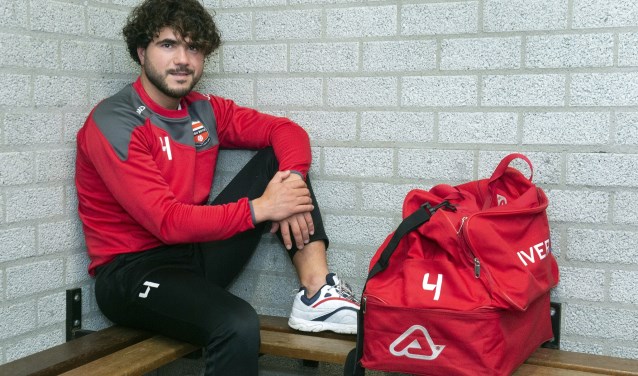 Mehmet Akcan wil bij Cobu Boys weer ouderwets zijn voeten laten spreken en het verleden achter zich laten.