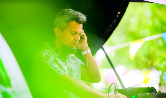 DJ Cliff Pennock