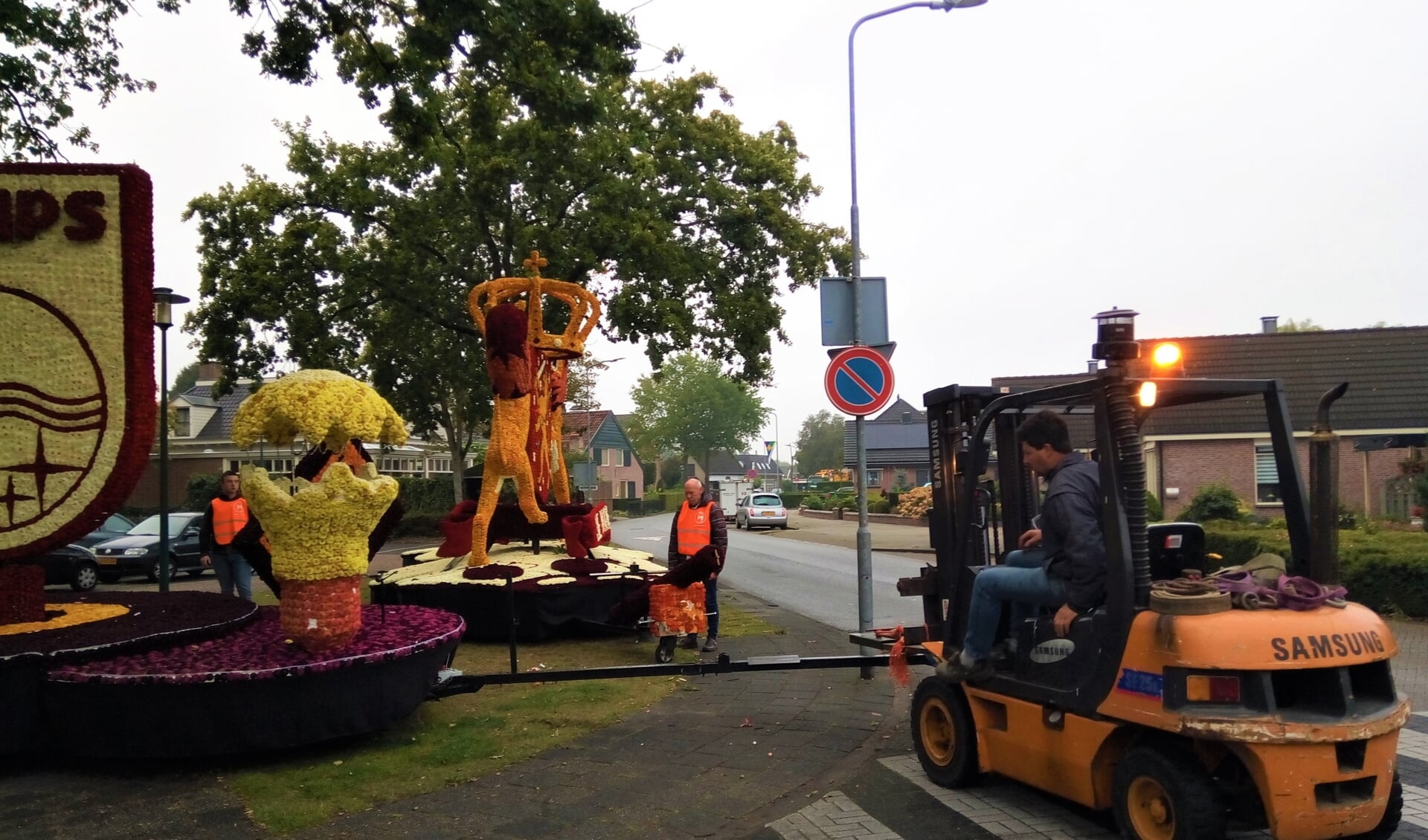 Molenkamp plaatst corsowagen in de wijk