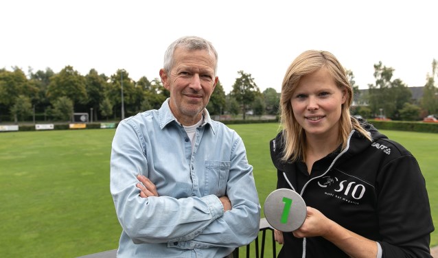 Buurtsportcoach Lisanne Huijzendveld en Jaap Hengeveld zijn de initiatiefnemers van het nieuwe beweegrondje Soesterkwartier.