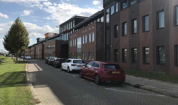 De gemeente Houten gaat extra parkeerplaatsen aanleggen langs De Bouw in Houten