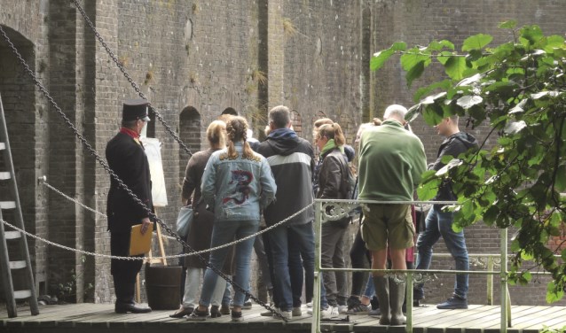 Op zaterdag stelt fort bij Vechten het Reduit open voor publiek, zodat bezoekers het zelf kunnen gaan ontdekken. Er zijn vrijwilligers aanwezig om uitleg te geven.