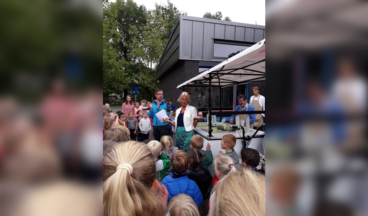 Juf Marianne trakteert op ijs