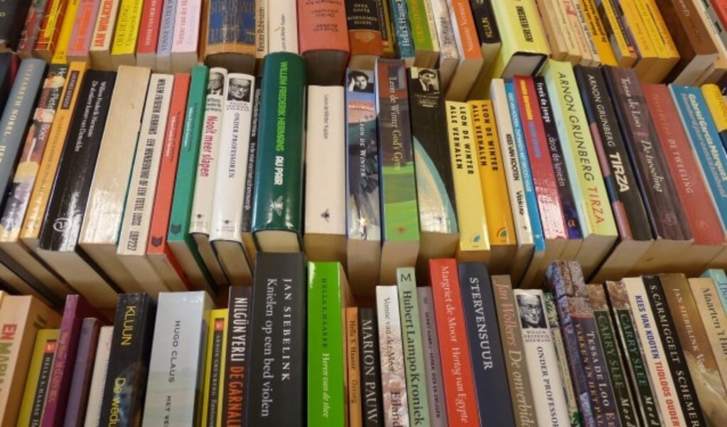 Afdeling Nederlandse literatuur op de boekenbeurs van 2018