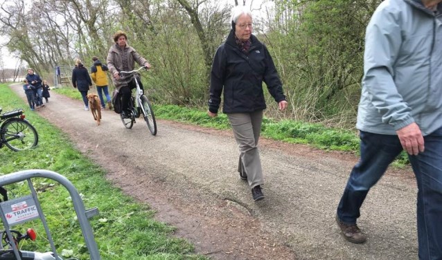De staat van het pad ter hoogte van de ingang van het Bloesempark is volgens het CDA ontoelaatbaar.