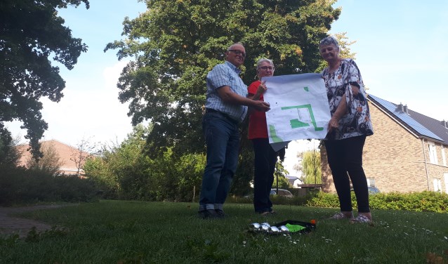 vlnr Gijs Lock, Anny van Veen en Steiny Roeland