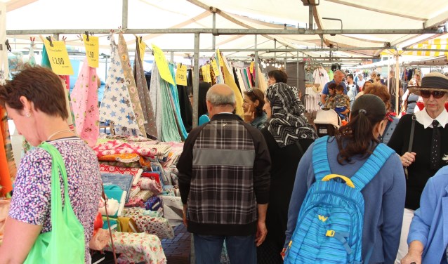 Impressie van de Amstelveense weekmarkt.