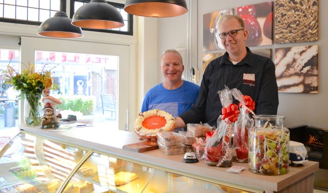 Marco en Richard Velzing-Westerink van VW Vlaaienwinkel: ,,Maar ze zijn allemaal lekker.’’