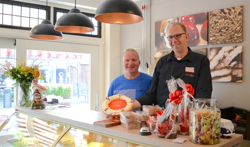 Marco en Richard Velzing-Westerink van VW Vlaaienwinkel: ,,Maar ze zijn allemaal lekker.’’