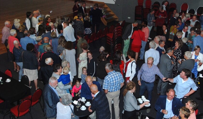 Het was druk tijdens de afscheidsreceptie van Jos en Pauline Dirven.