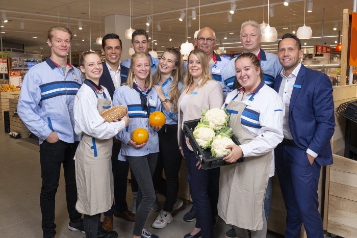 Het team van Albert Heijn Bovenkerk Maalderij kijkt uit naar de opening van de vernieuwde supermarkt
