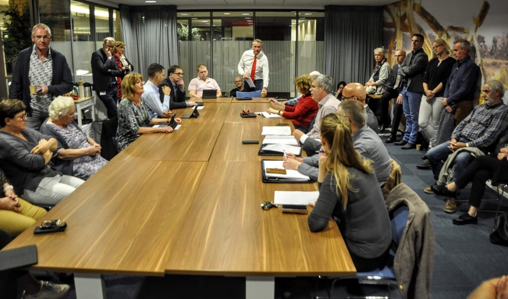 Afgelopen woensdag hield de Barneveldse politiek voor het eerst een 'raadstafel' met bewoners.