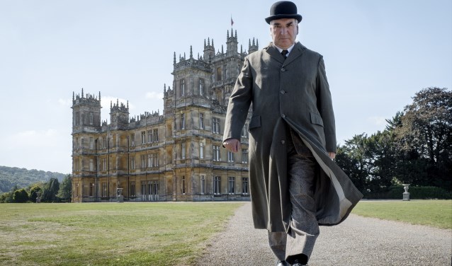 4127_D006_00013-00014_R_COMPJim Carter stars as Charles Carson in DOWNTON ABBEY, a Focus Features release.Credit: Jaap Buitendijk / Focus Features