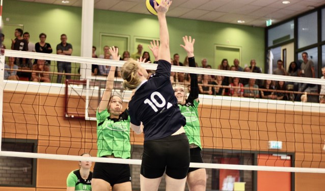 'De huur van een zaal voor volleybal is vele malen duurder dan de huur van een voetbalveld.'