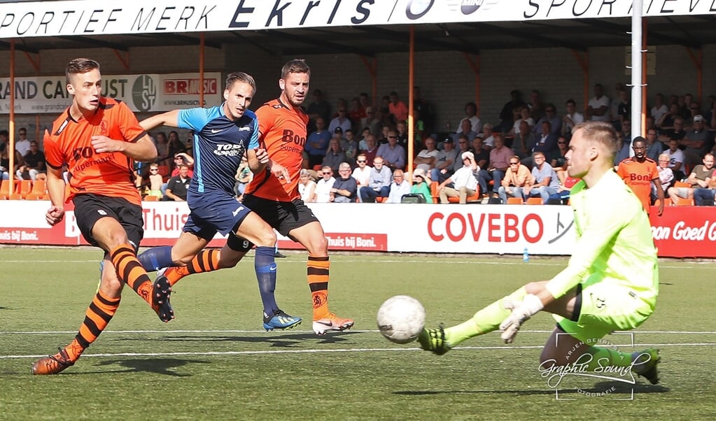 Jesse Buitenhuis scoorde al snel de 1-0 tegen Excelsior'31