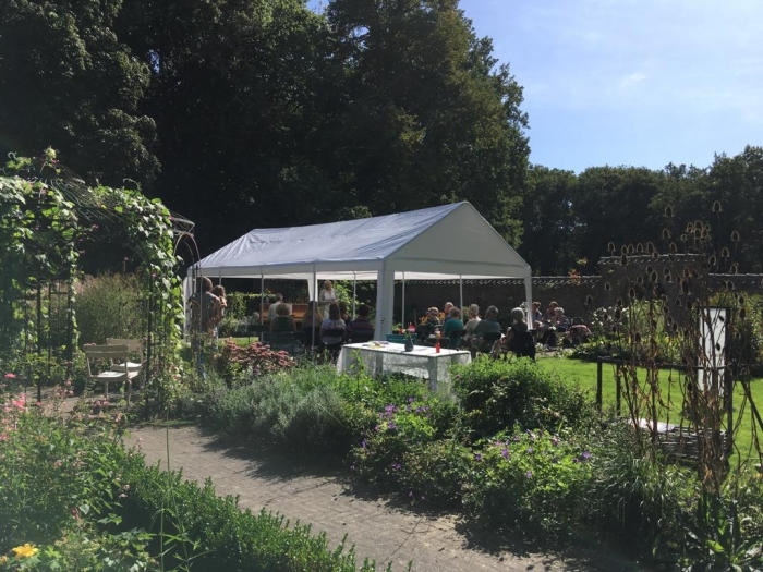 In de Historische theetuin Bartiméus viel beide dagen volop te genieten van een diversiteit aan optredens tijdens het Muziekfestival Utrechtse Heuvelrug