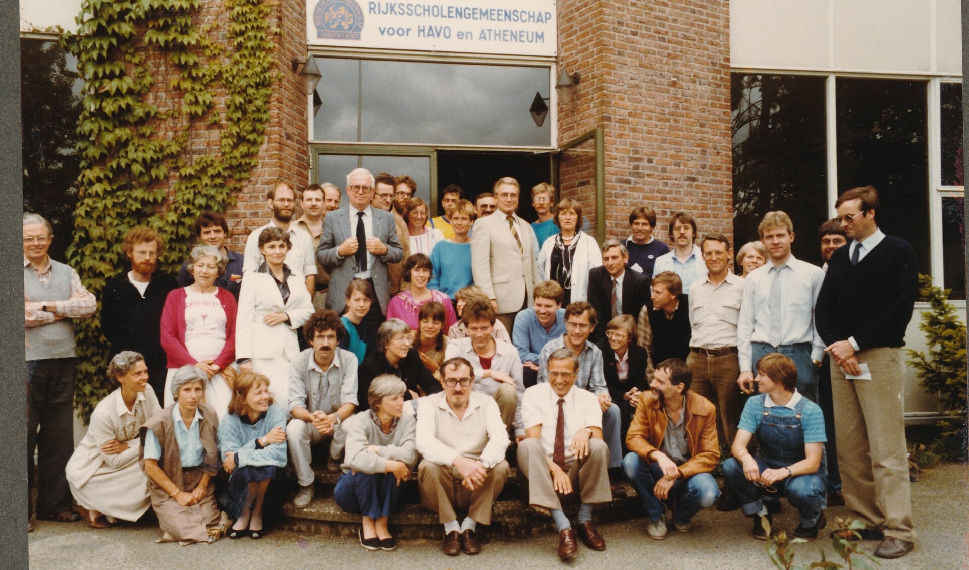 Het docententeam van RSG Thorbecke rond 1985.