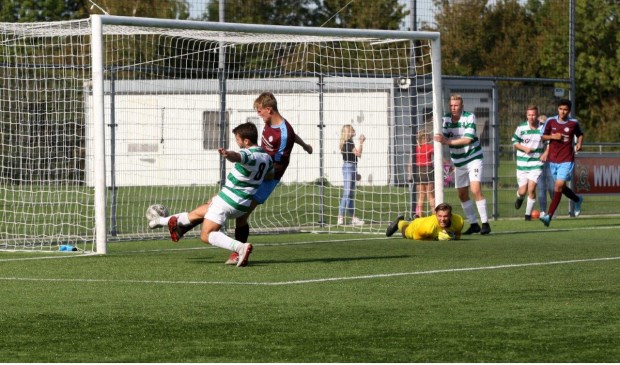 Amstelveen Heemraad won uit met 4-1 van Overbos.