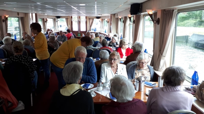Varen op de vecht met de Zonnebloem