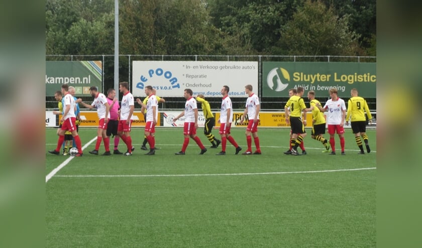 Teambegroeting voor Groot-Ammers tegen Hardinxveld