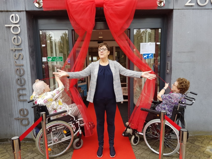 Wethouder Mieke Booij opende de feestweek samen met de bewoners
