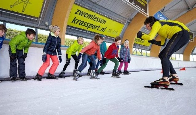 Een beeld van een schaatsles in Haarlem.