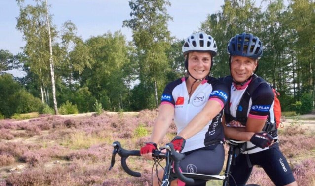 Nancy en Jan stappen zeven dagen op de fiets voor het goede doel in Vietnam.